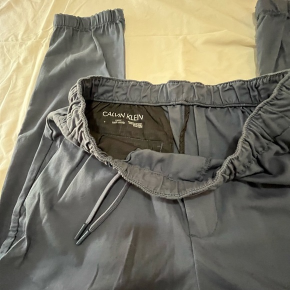 Calvin Klein Move 360 Woven Joggers - Picture 9 of 10